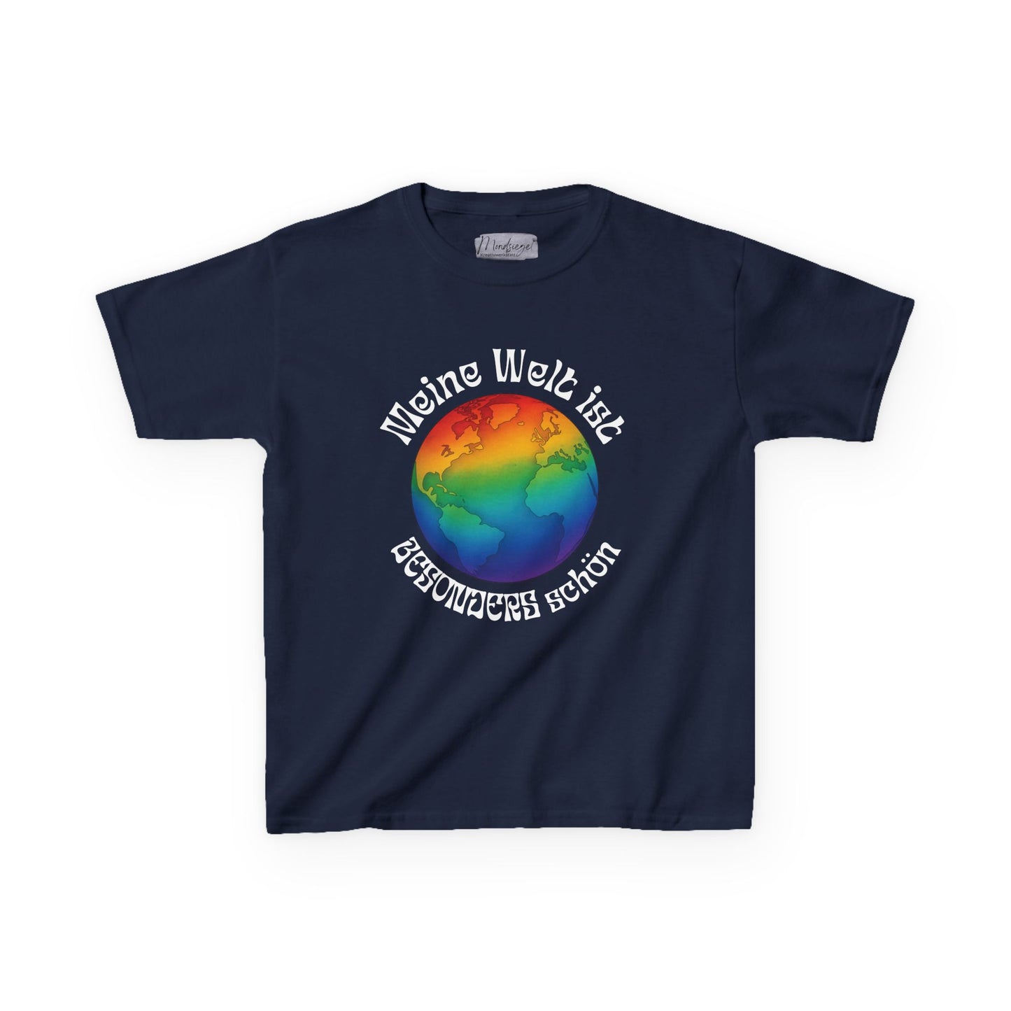 Navyblaues Kinder T-Shirt ‚Meine Welt ist besonders schön‘ 🌍. Regenbogen-Weltkugel als Botschaft für Vielfalt & Selbstvertrauen.